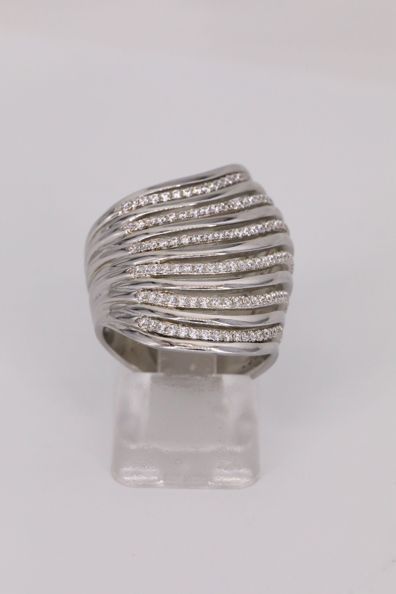 Anel em prata com zircónias