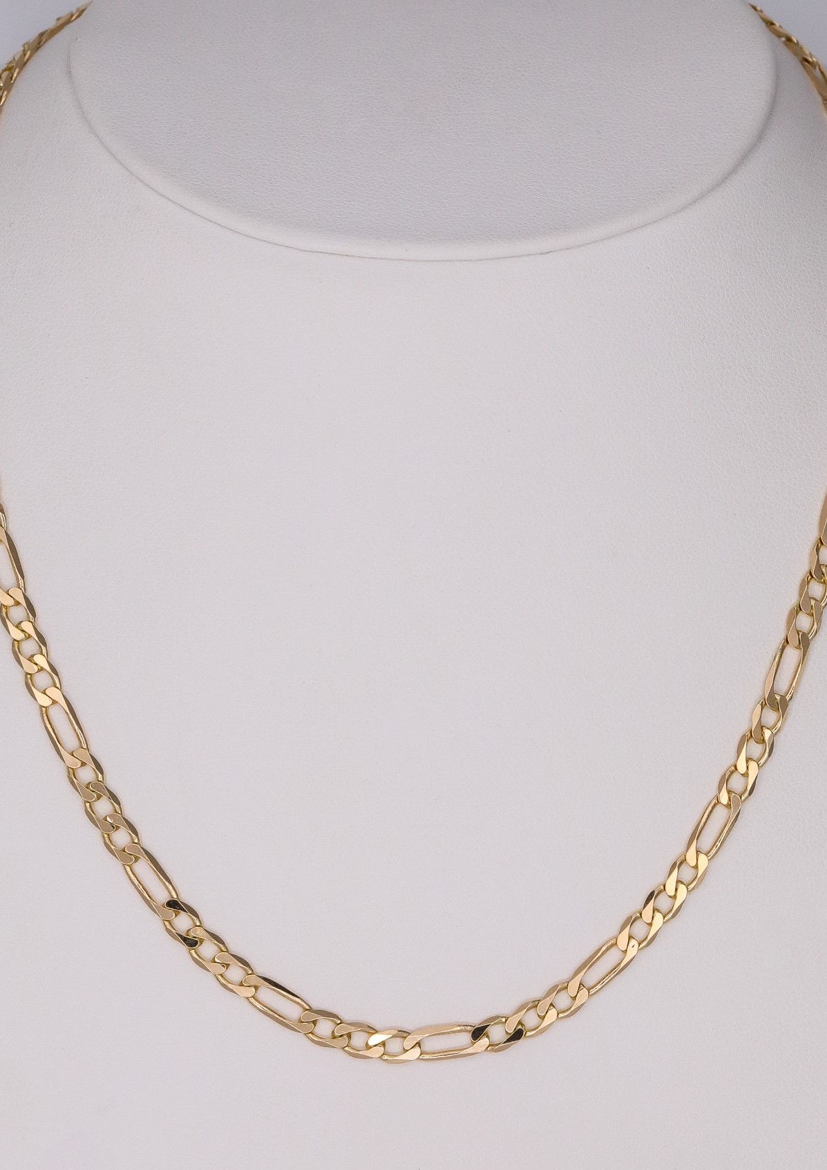 Fio em ouro amarelo - malha três mais um