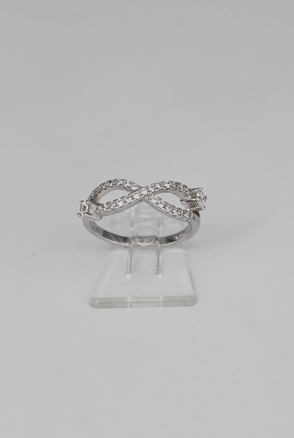 Anel em prata com zircónias  - infinito