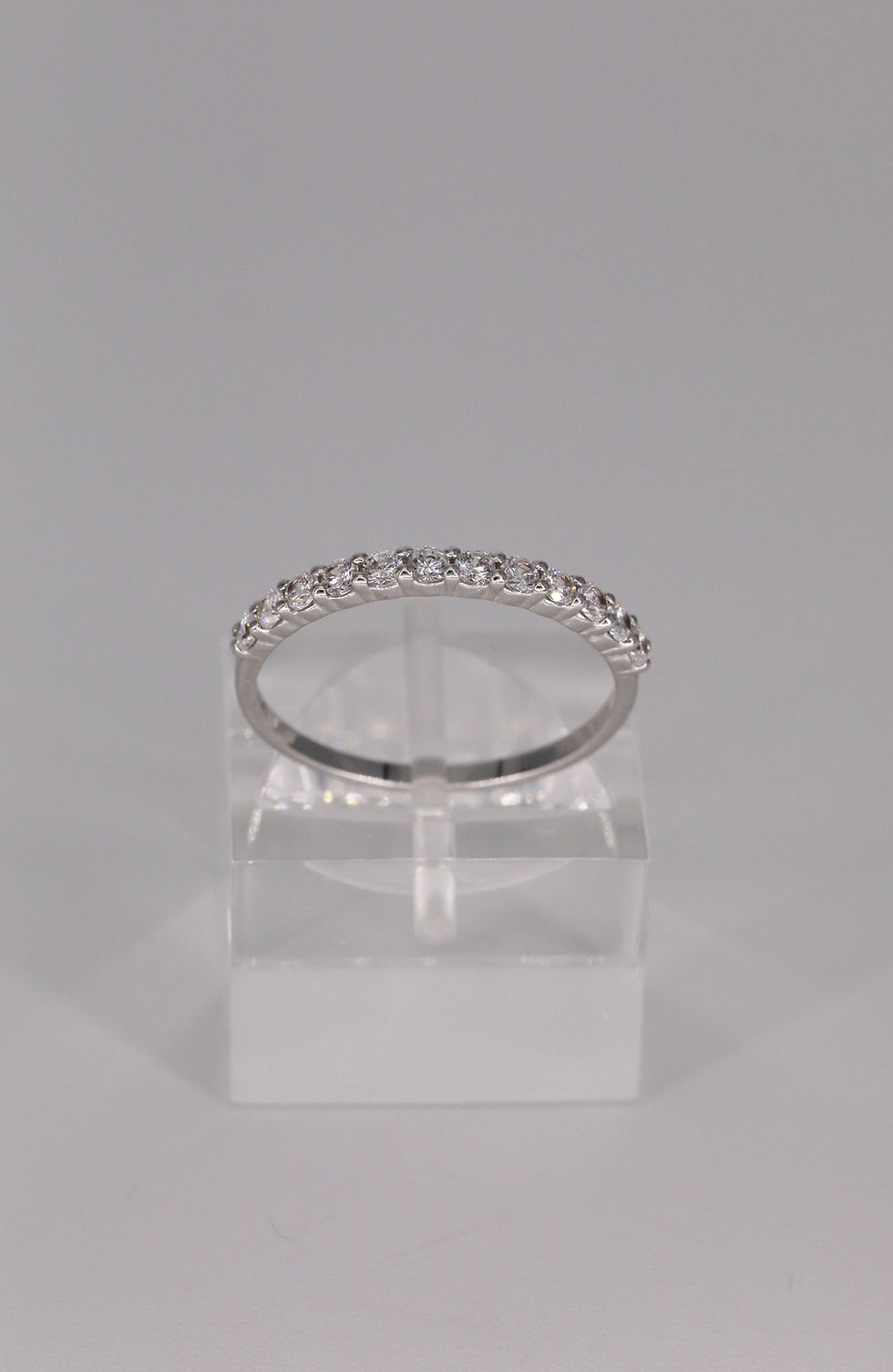 Anel em prata com zircónias - memória