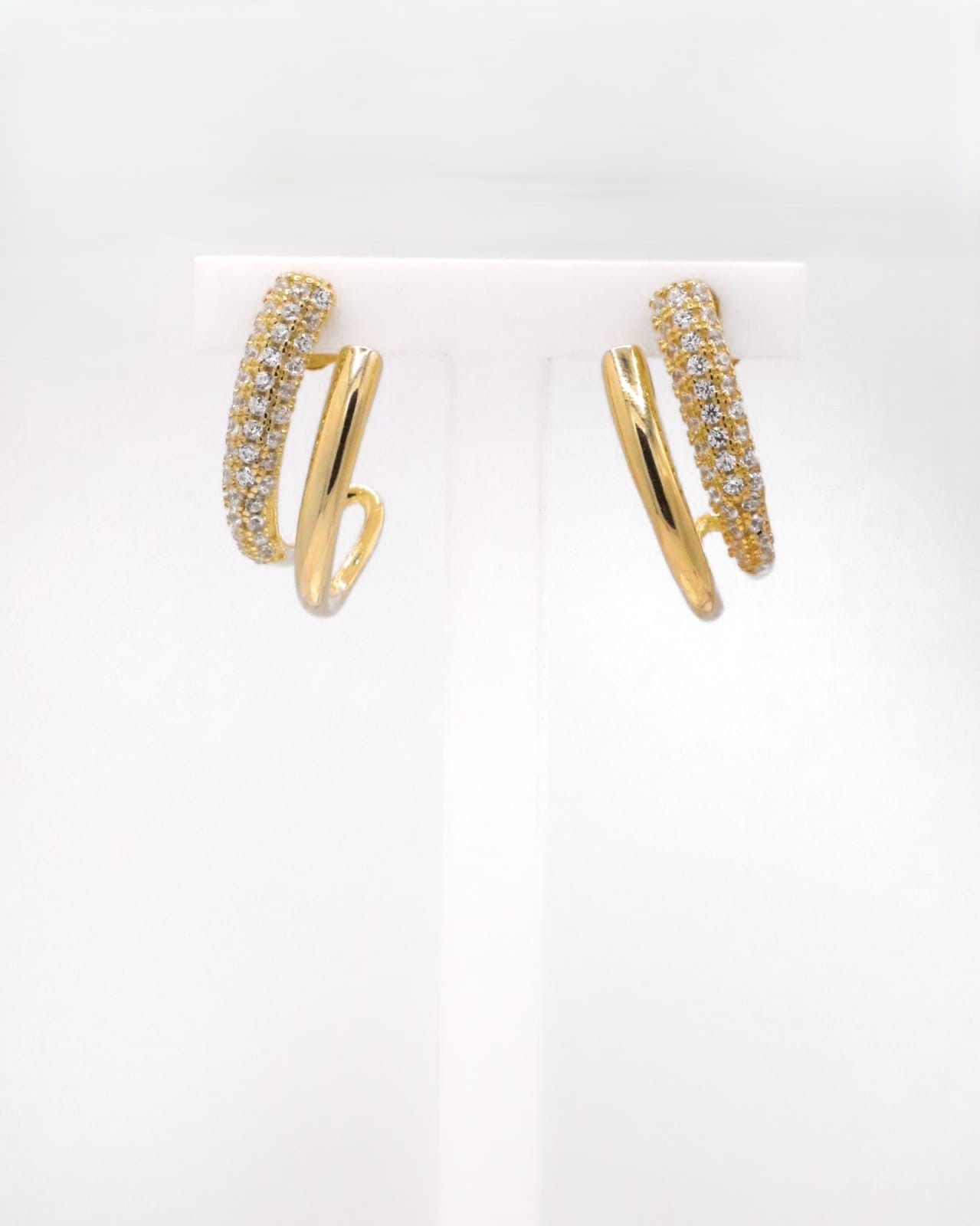 Brincos em prata dourada com zircónias