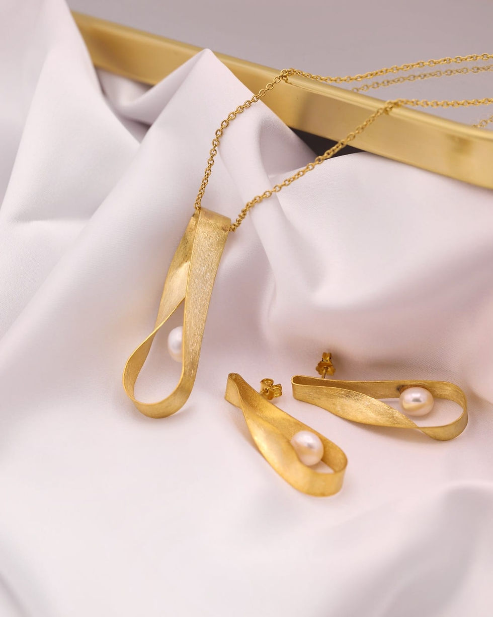 Miniatura: Fio em prata dourada com pérola e brincos do mesmo conjunto