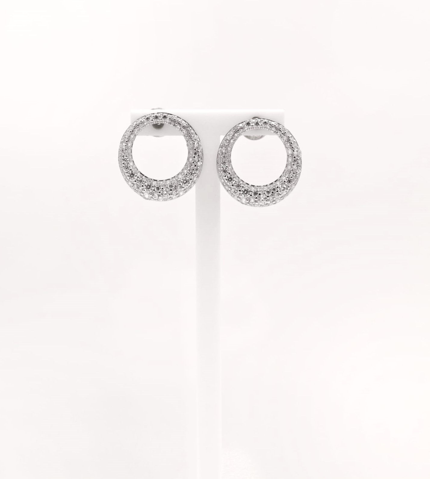 Brincos em prata com zircónias