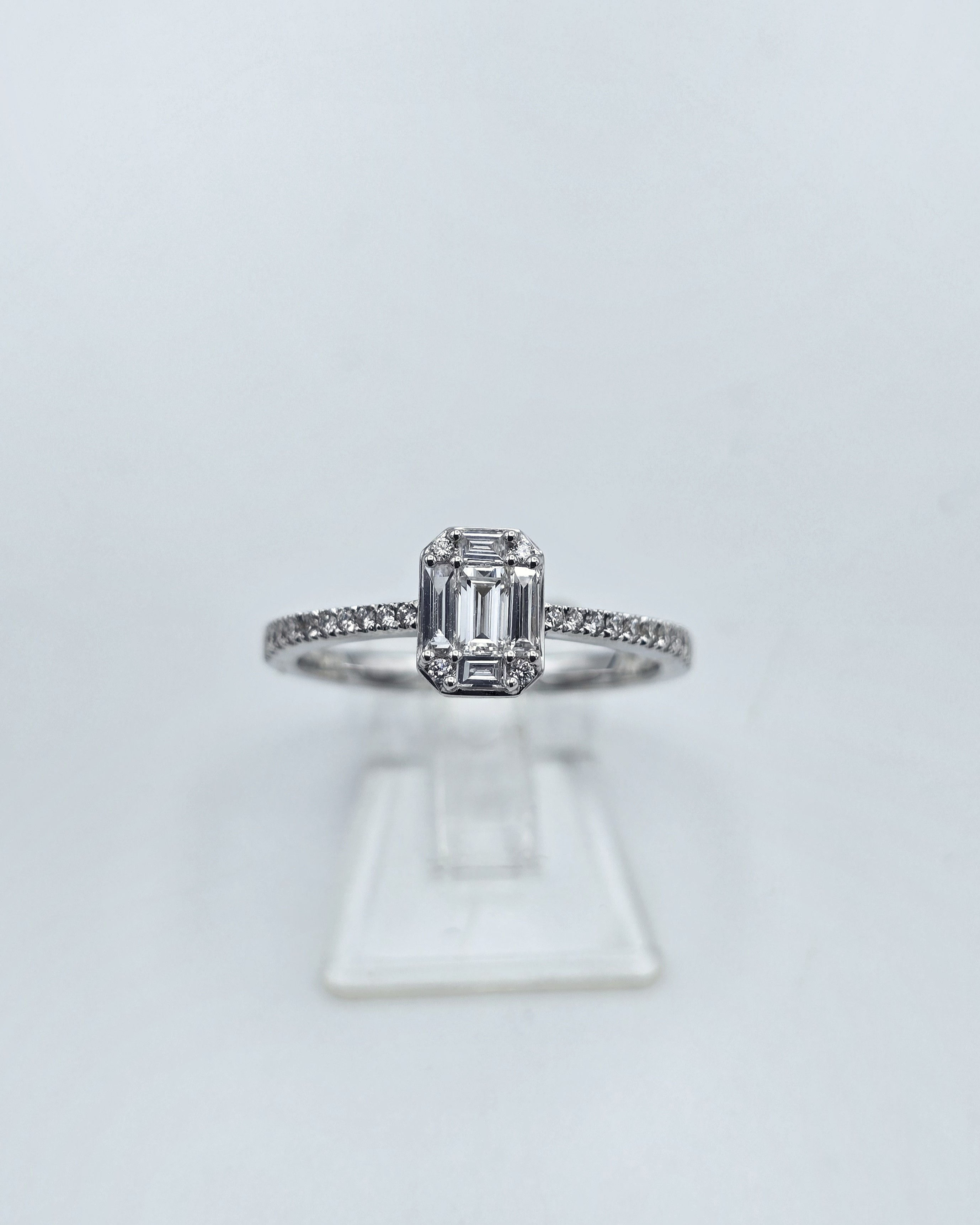 Anel ouro branco 19.2kt 2.6g - diamantes lapidação esmeralda, vista frontal