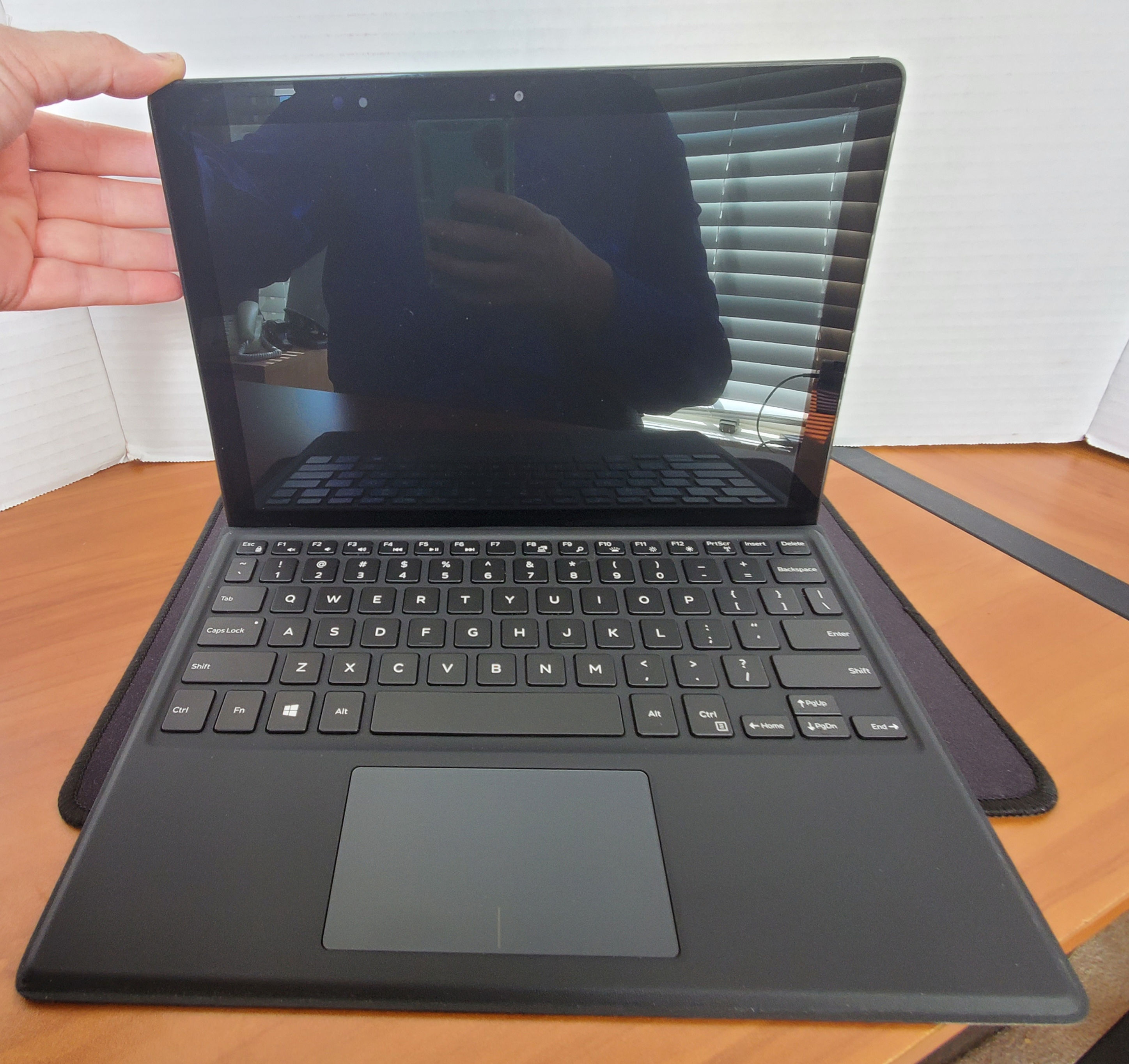 Dell Inc. Latitude 5290 2-in-1