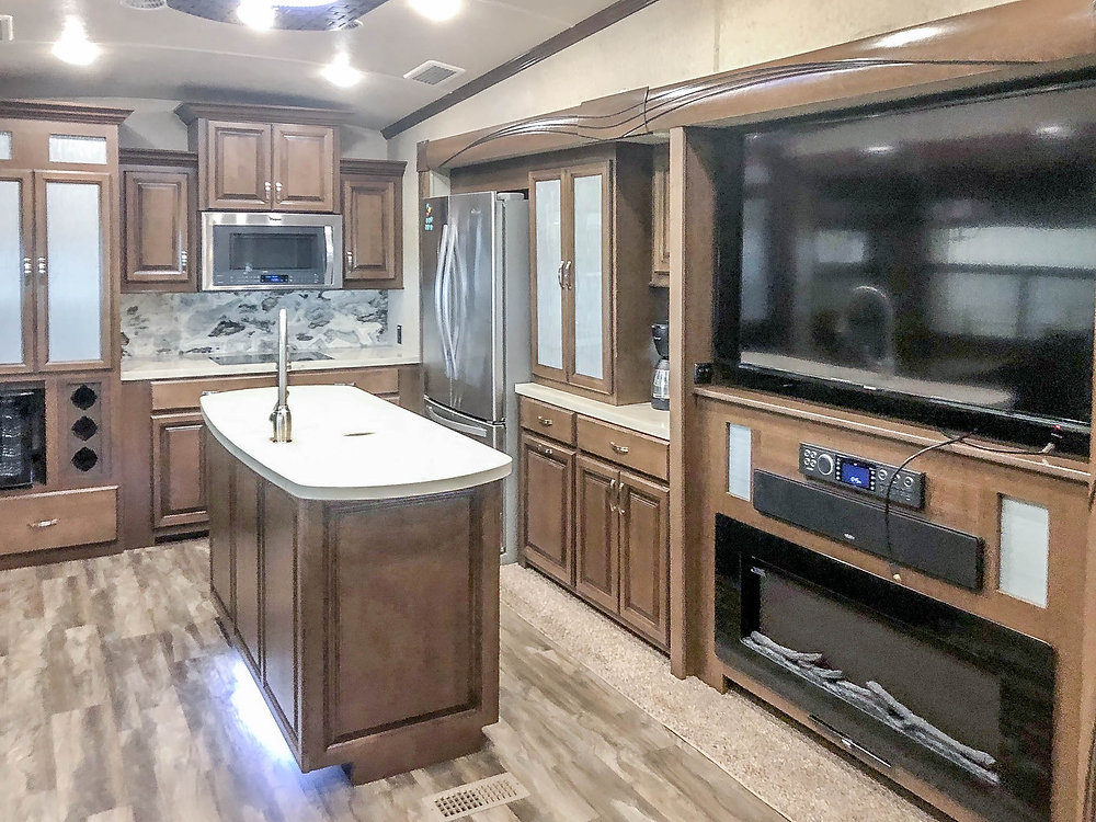 Cedar Ridge 5th Wheel FOR SALE! Cedar Creek Luxury 5th Wheel