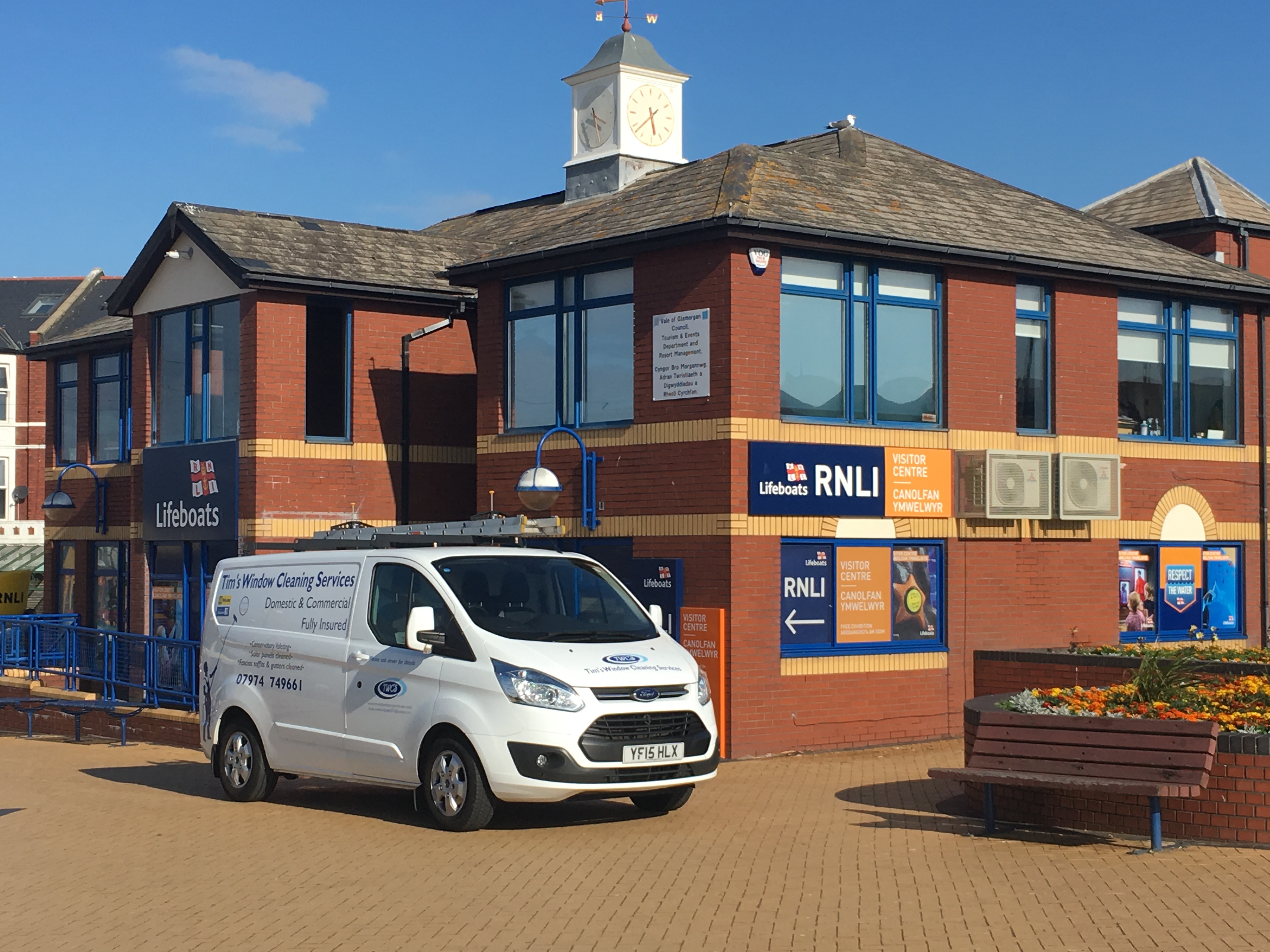 Window Cleaning in Barry Vale of Window Cleaner Cardiff