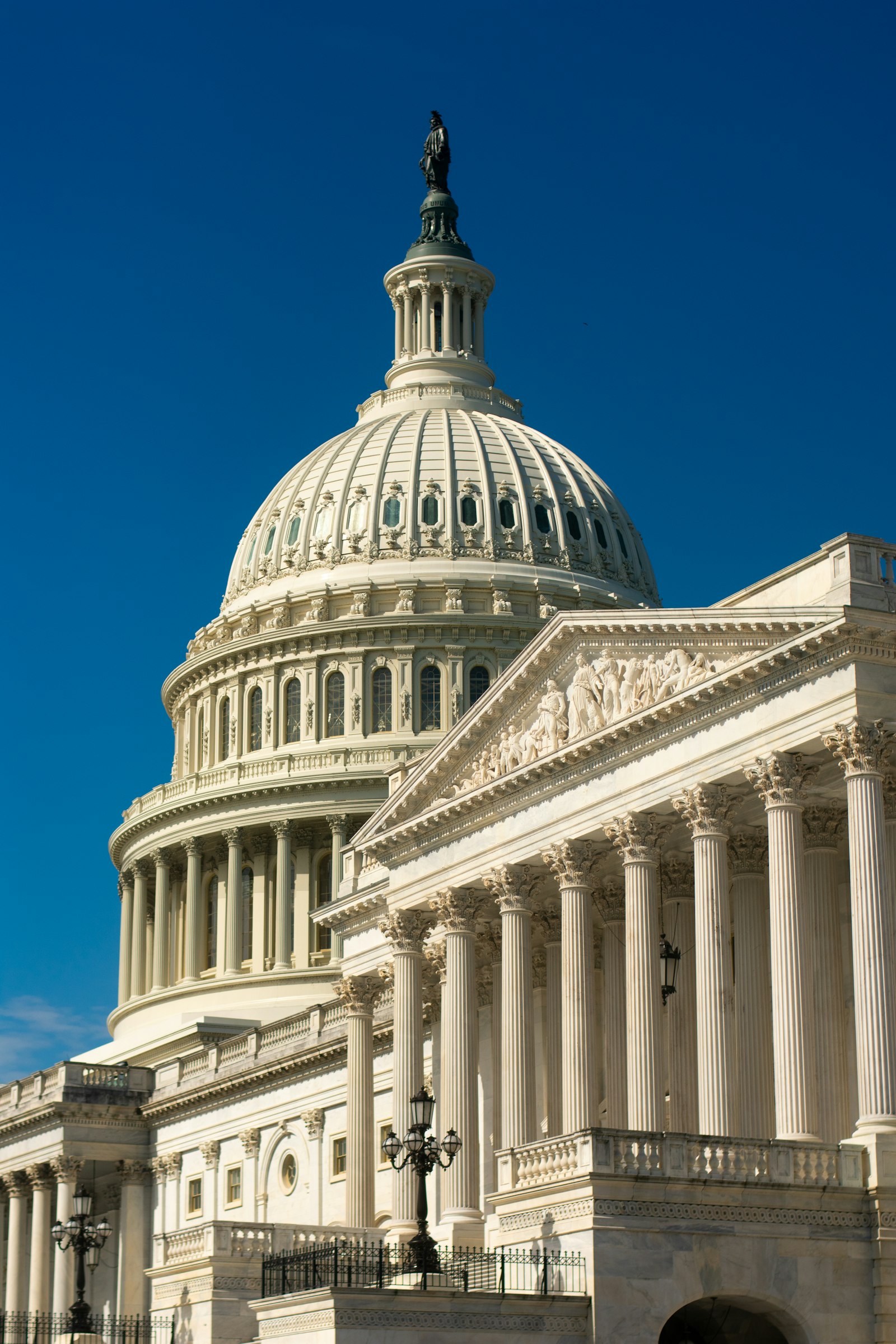 U.S. Capitol building representing federal cannabis and drug-policy decisions