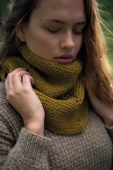 Miniatyrbild: Vittra - stickad sjal