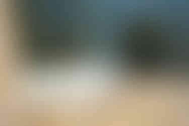 Luxury shower tray with magnetic sliding door