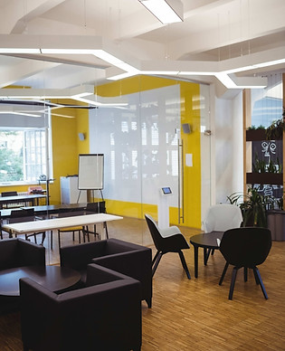 jpeg-optimizer_view-modern-office.jpg