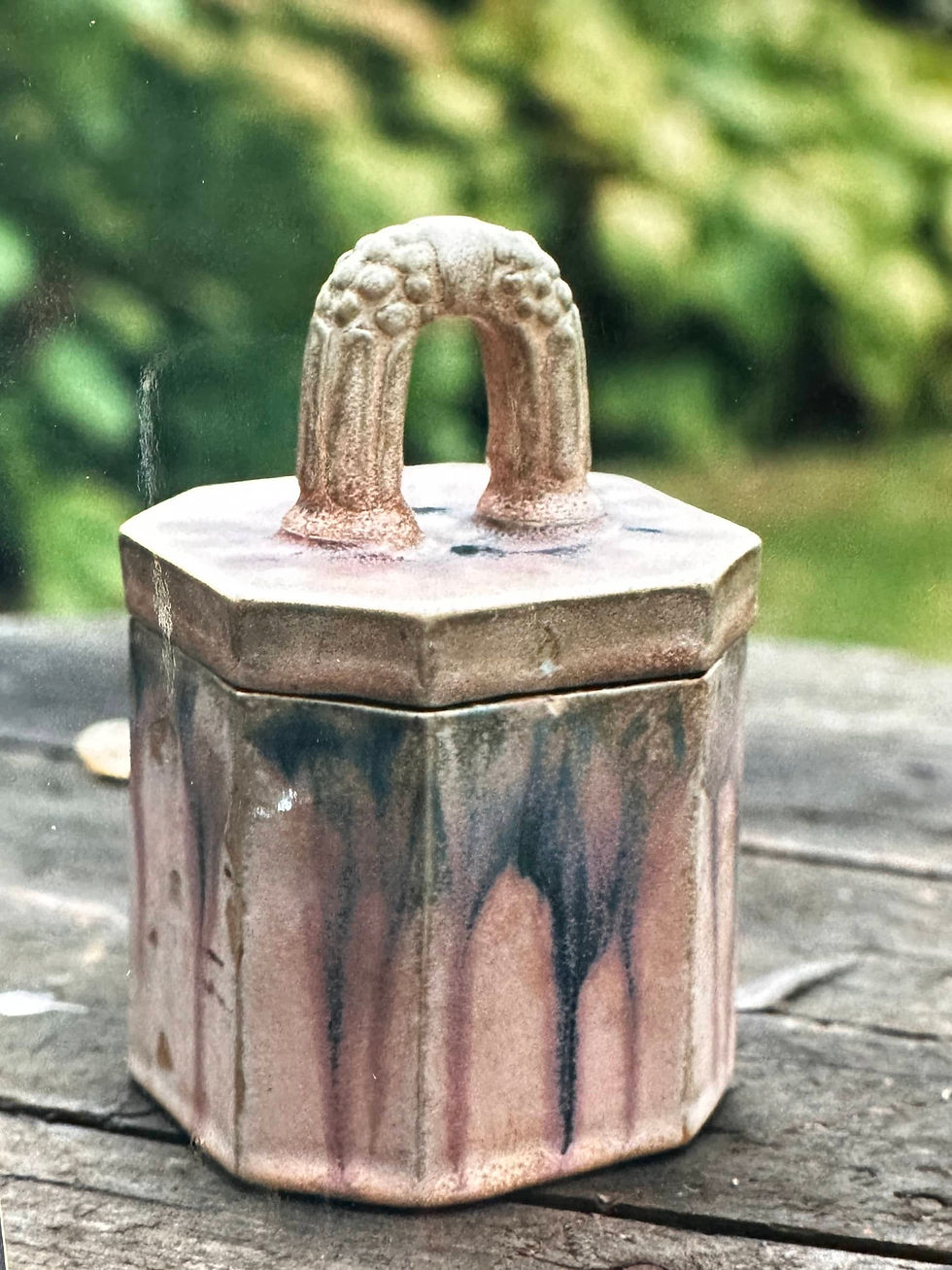 21 Charles Greber - Bonbonnière Pot.jpg