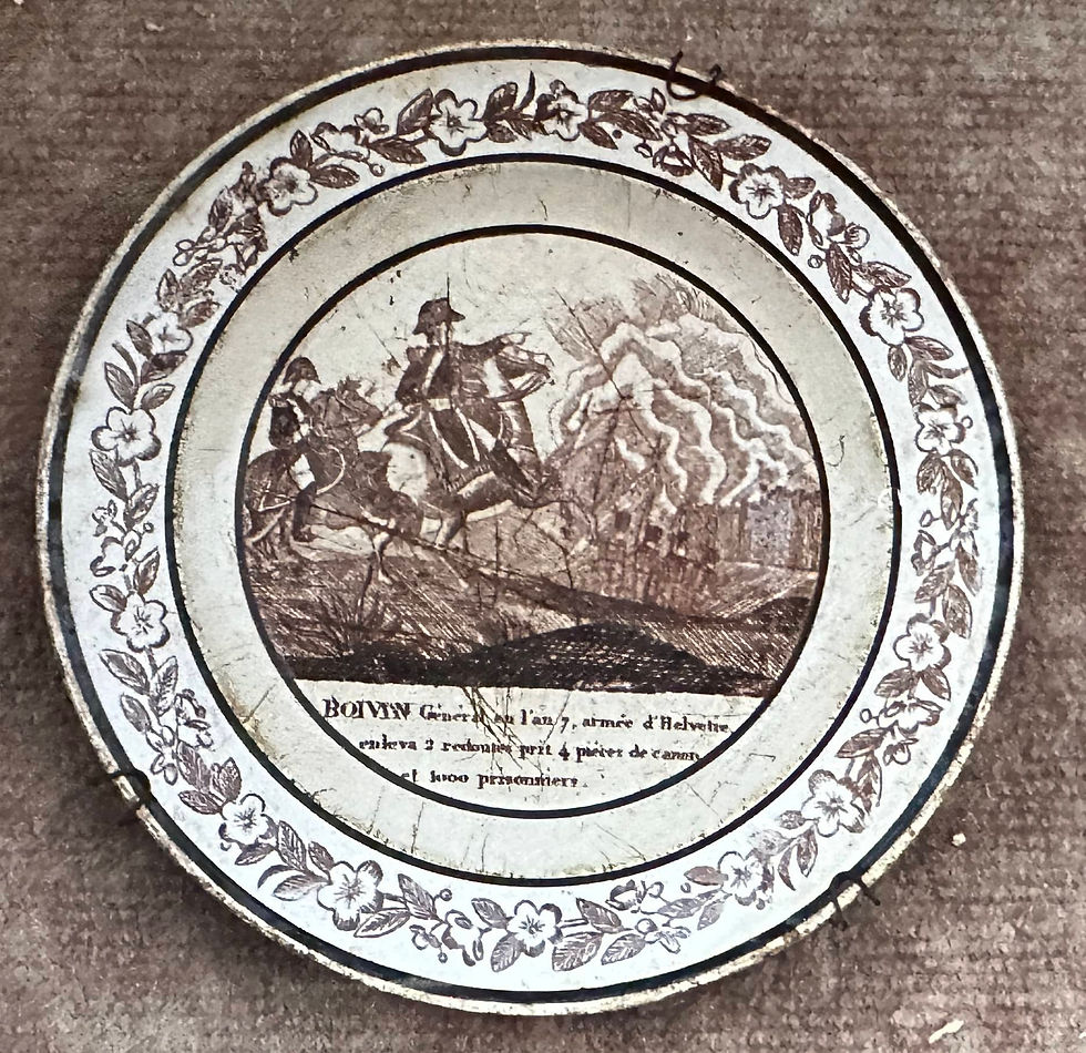 41 Faïence d'Aumale XIXe - Asiette Personnages