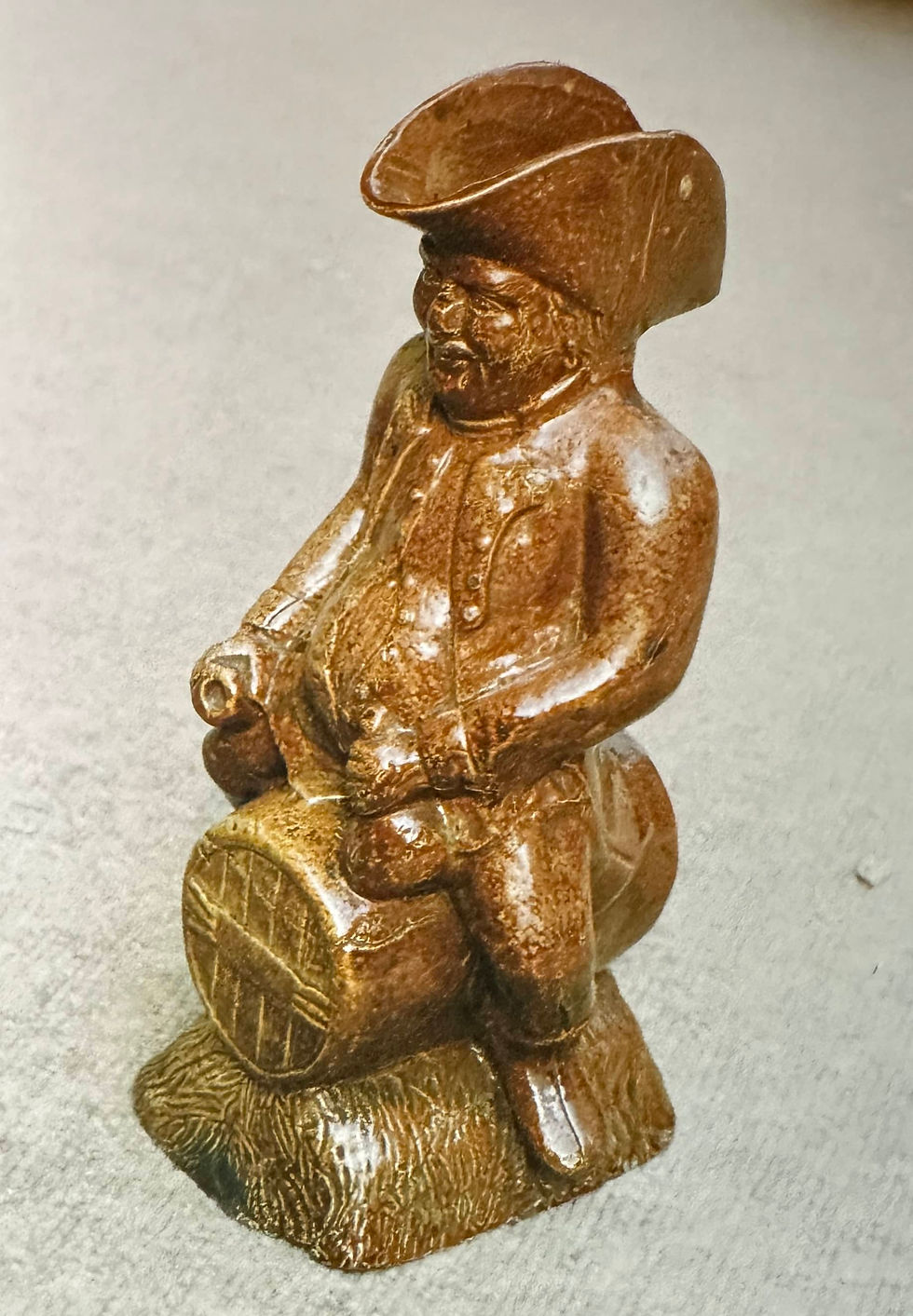 9 Faïence du Beauvaisis XIXe - Pichet anthropomorphe