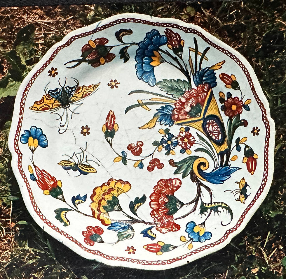 7 Faïence de Rouen - Assiette