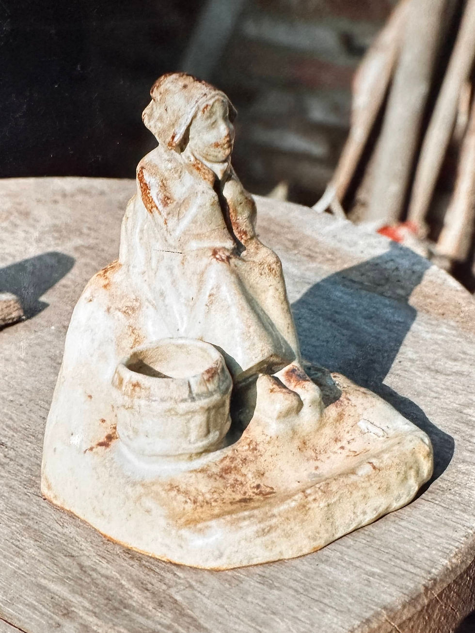 6(a) Charles Greber - Statuette personnage.jpg
