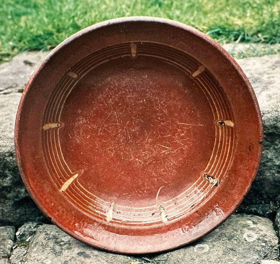 30 Terres vernissées diverses - Plat . Assiette décors géométrique.jpg