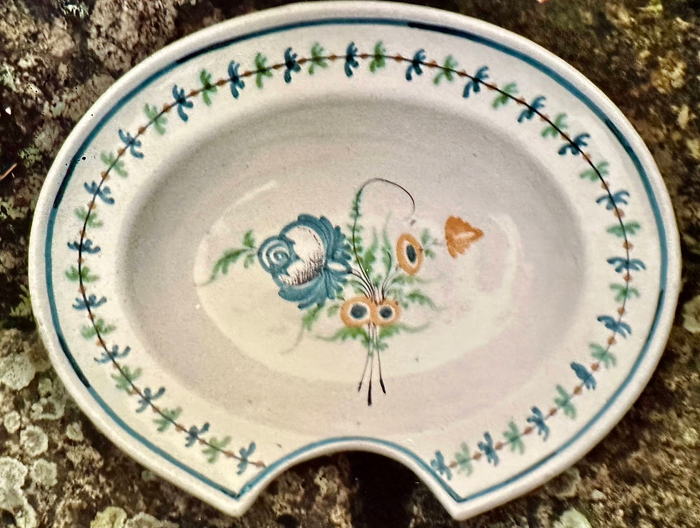 3 Faïence du Beauvaisis XIXe - Plat à barbe