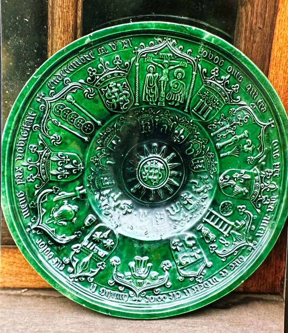 5(a) Terres vernissées de Beauvaisis - Plat de la passion - Noël XXe.jpg