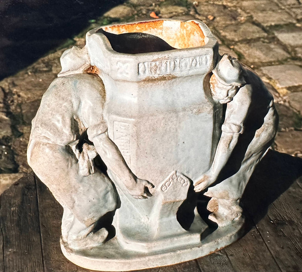 3(b) Charles Greber - Statuette personnage.jpg