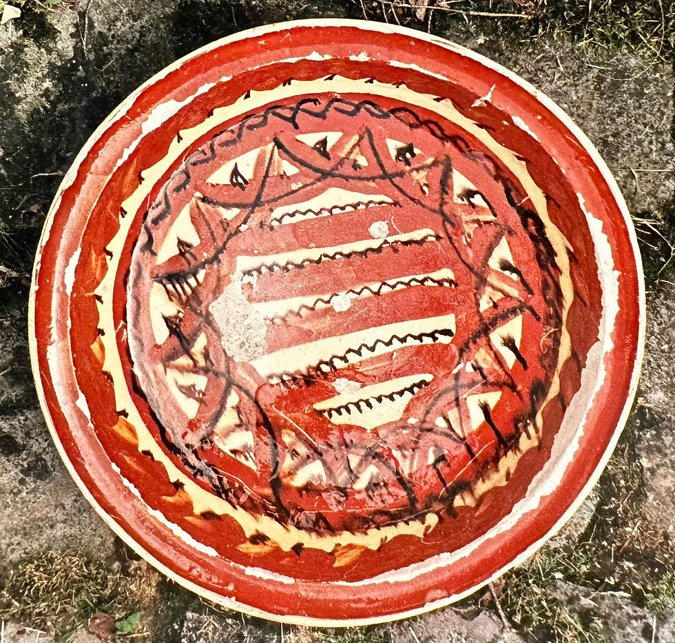 13 Terres vernissées diverses - Plat . Assiette décors géométrique.jpg