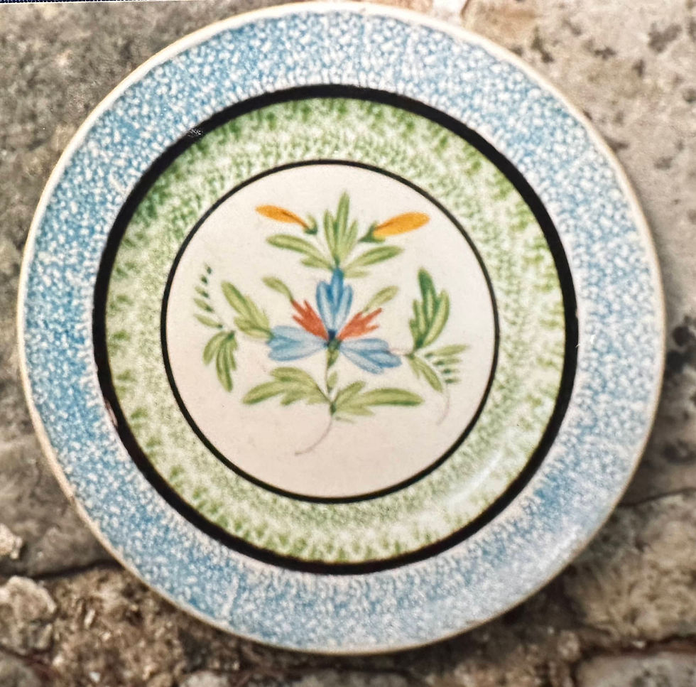 136 Faïence fine de Forges XIXe - Assiette à fleurs