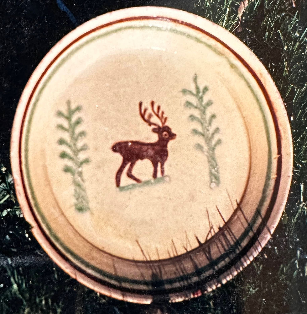 9 Terres vernissées diverses - Plat . Assiette décors animal.jpg