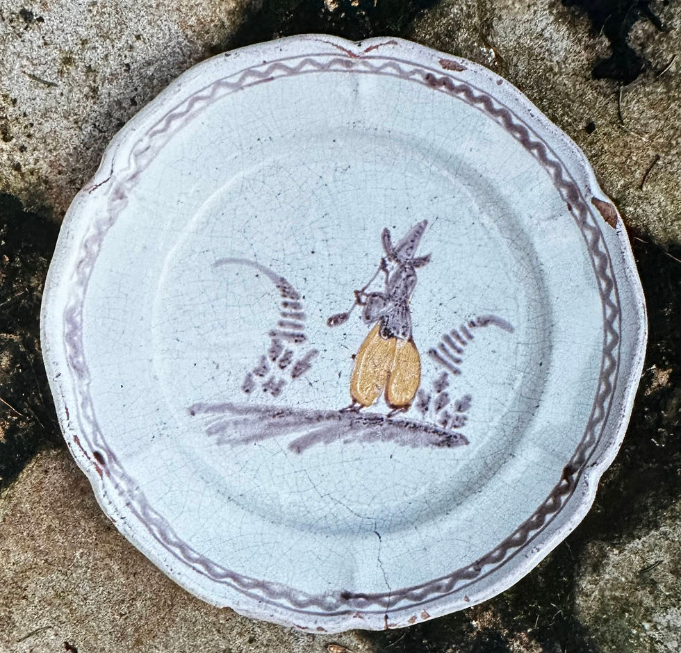 28 Faïences diverses - XIX Assiette