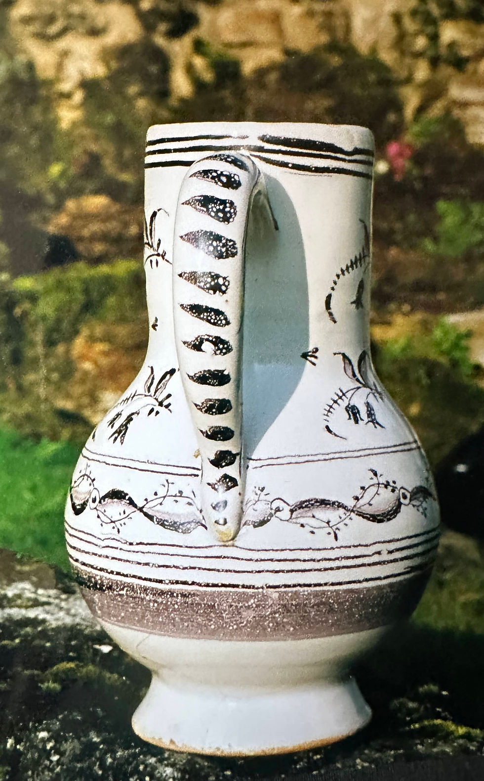 14(c) Faïence du Nord -  Pichet