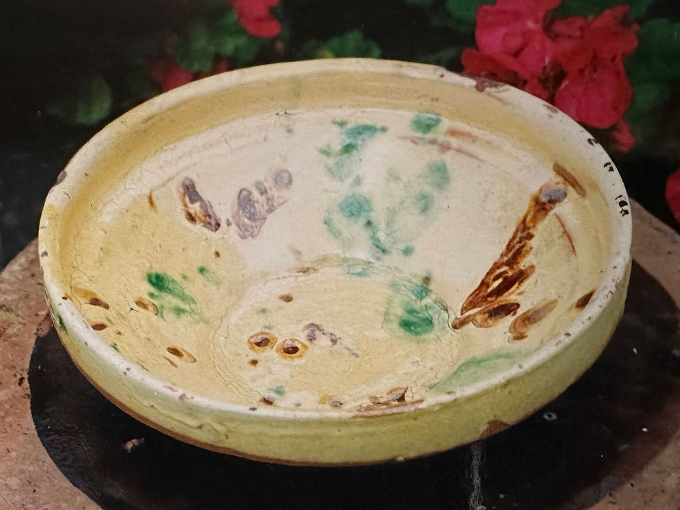 75 Terres vernissées diverses - Plat . Assiette décors par couleur.jpg