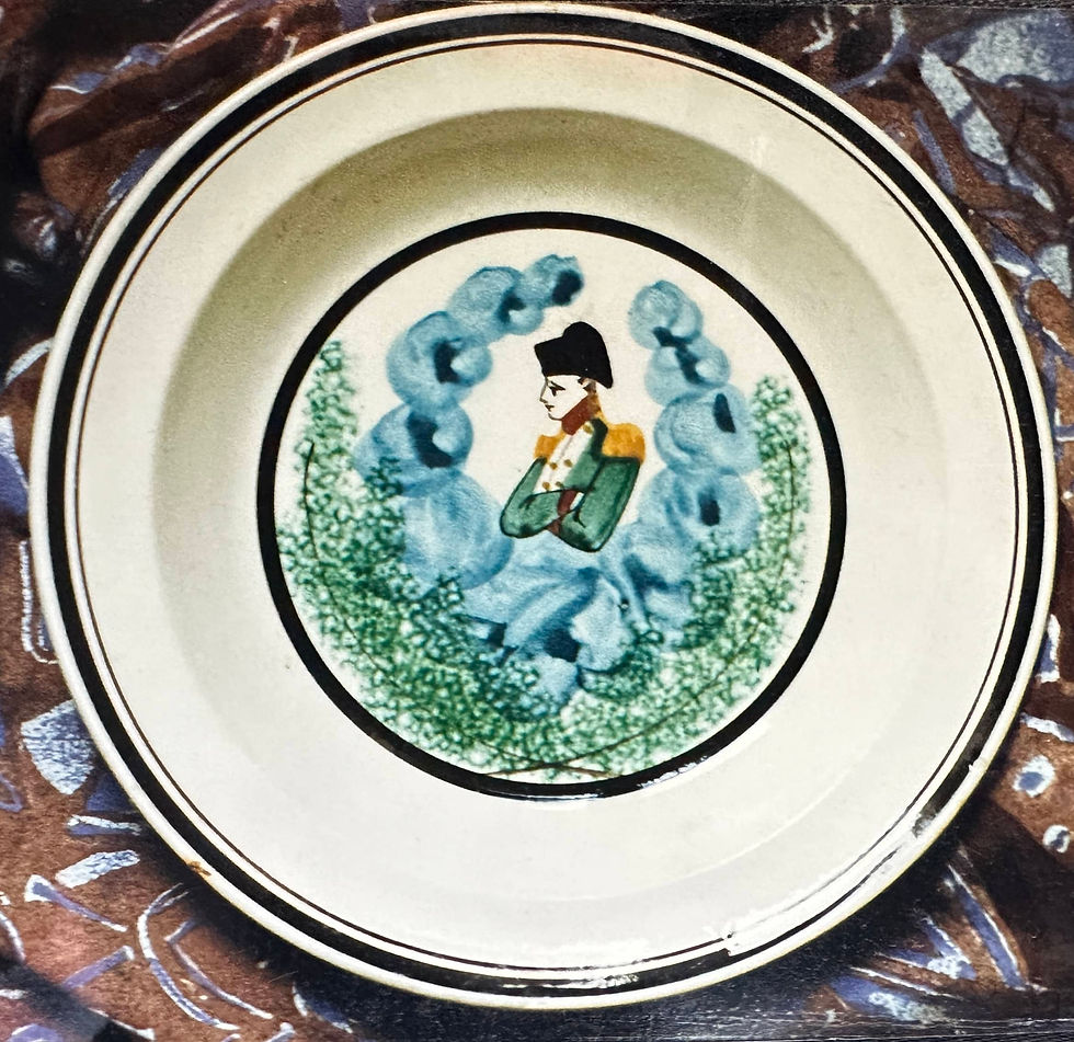 3 Faïence fine de Forges XIXe - Assiette Personnage