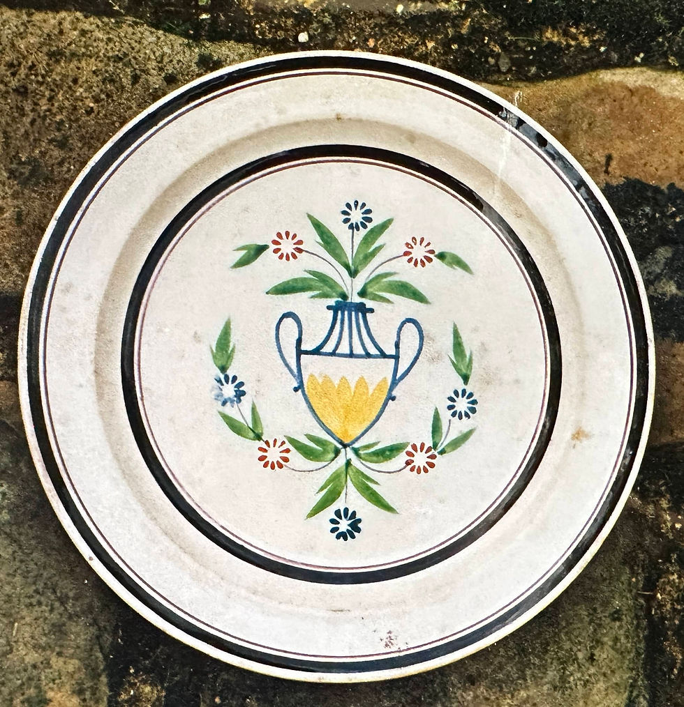 101 Faïence fine de Forges XIXe - Assiette à fleurs