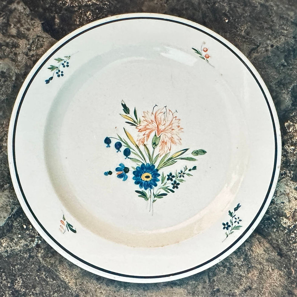 6 Faïence d'Aumale XIXe - Assiette à fleurs