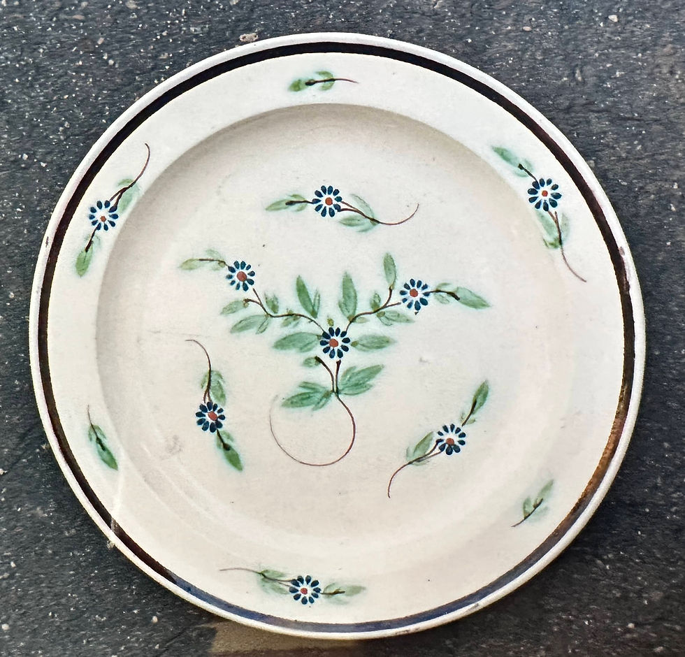 113 Faïence fine de Forges XIXe - Assiette à fleurs