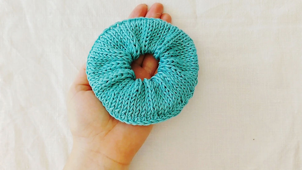 Miniatura: 05.07 How to Knit a Scrunchie? - Group Workshop at The Florista