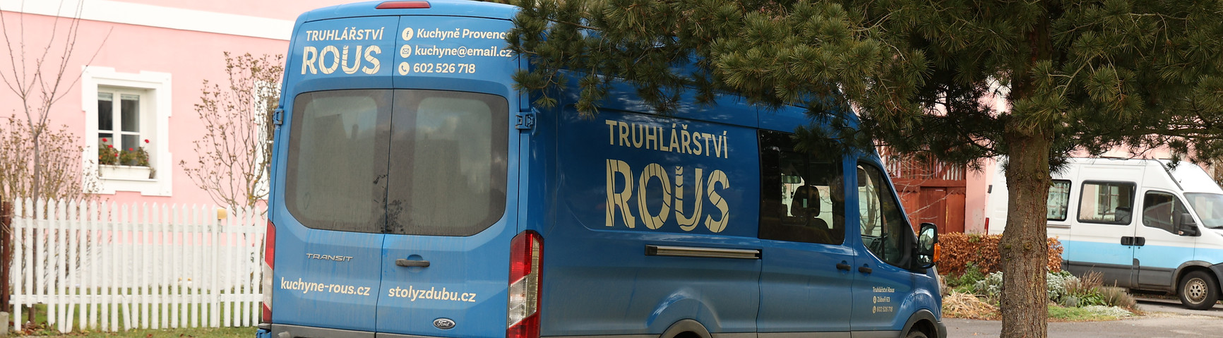 Dodávka stoly z dubu