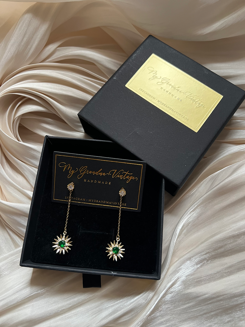 Thumbnail: Super Star Dangling earring