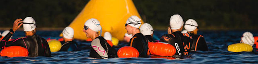 SwimRutland 4km start line swimmers