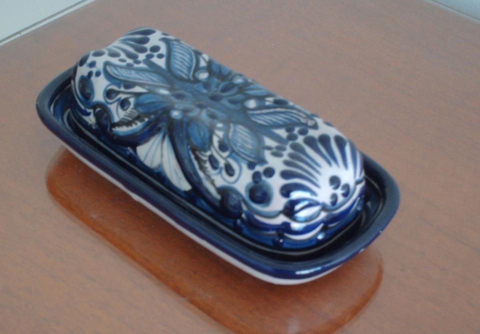 Miniatura: Mantequillera Chica modelo cuerdos azul y blanco vista frontal