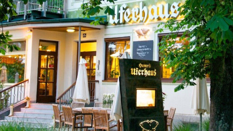 Uferhaus Sieger Wein *BlueDanube