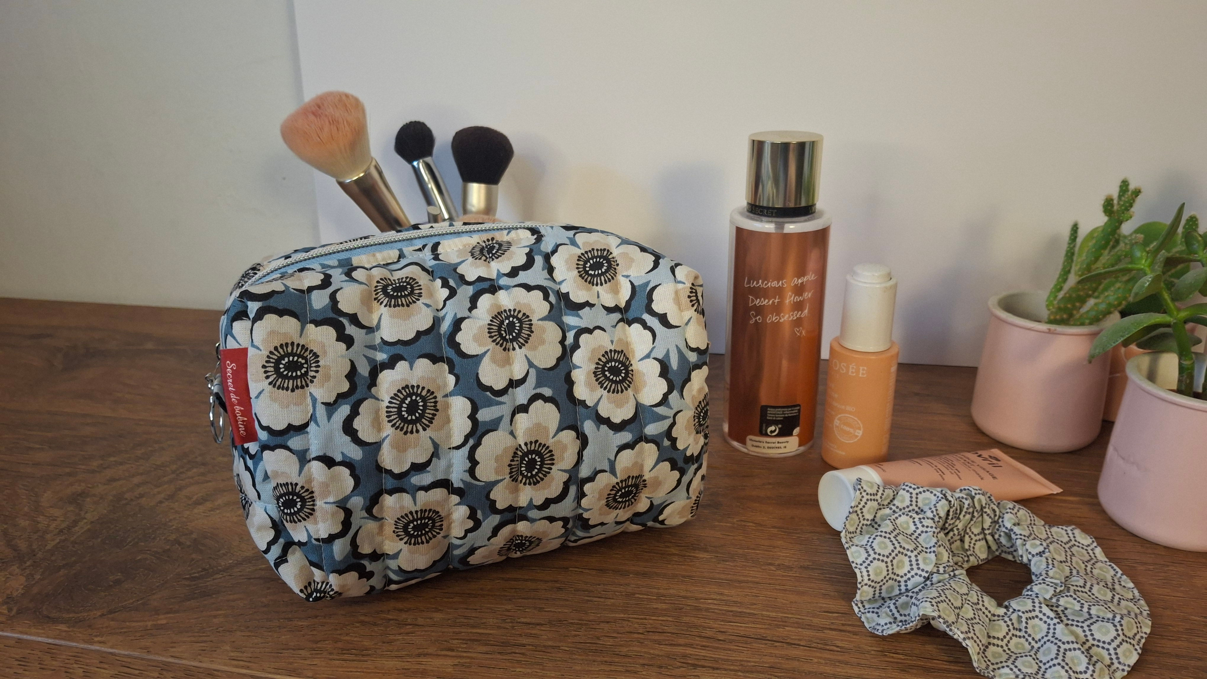 Trousse de toilette carrée tissu pop