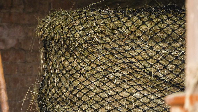 LARGE HAYNET BALE BLACK