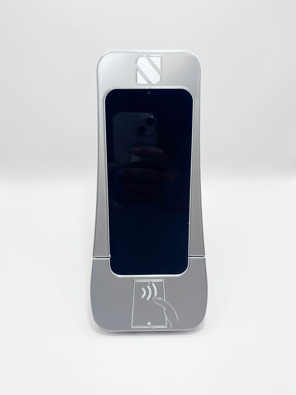 Thumbnail: The Halo pro in silver