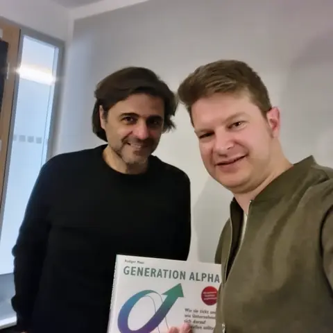 Juan Moreno interviewt Dr. Rüdiger Maas