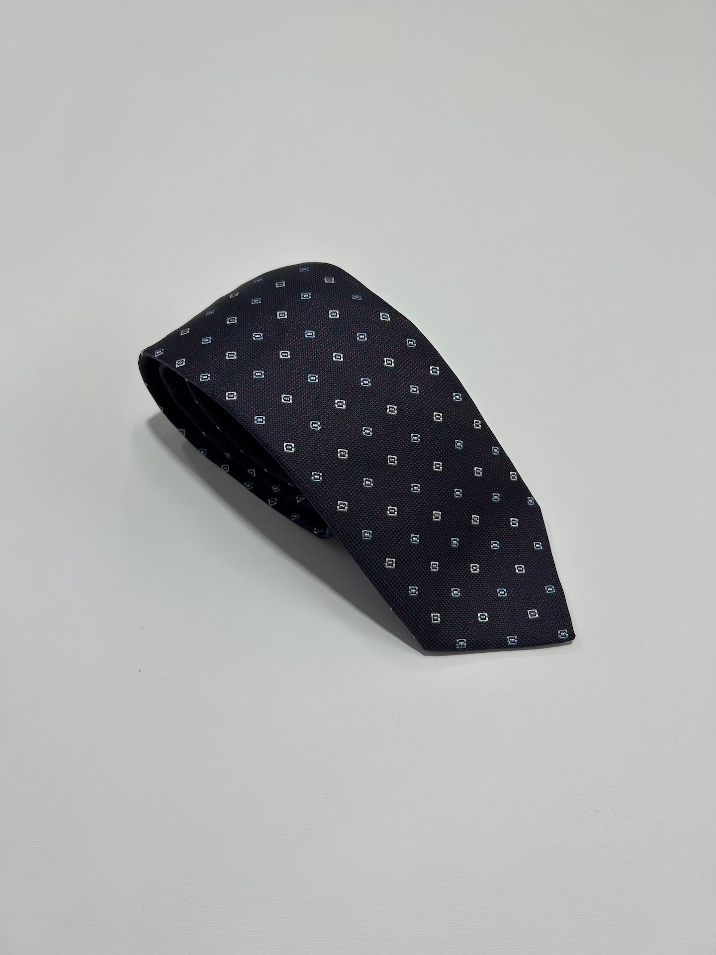 Cravatta uomo in raso a fantasia fondo blu
