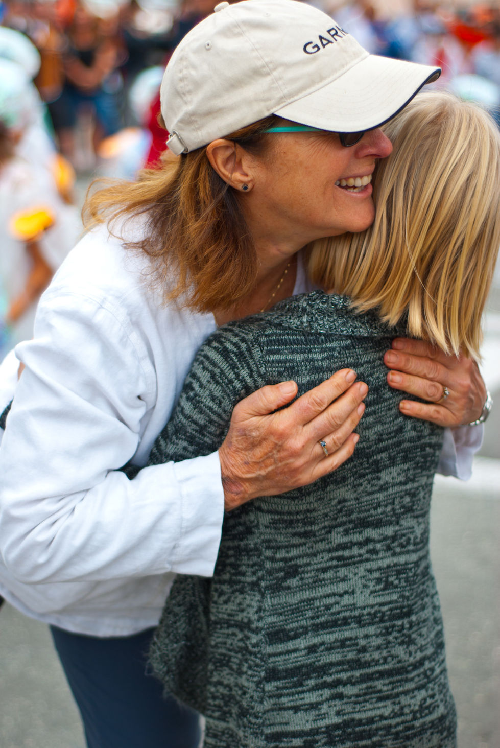 hugs-0116