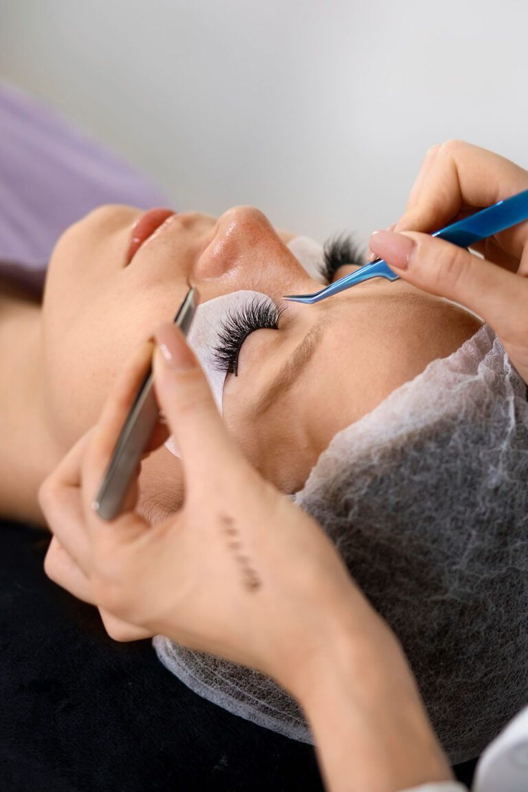 Lash-Academy-Eyelash-extensions-1-768x1152.jpg
