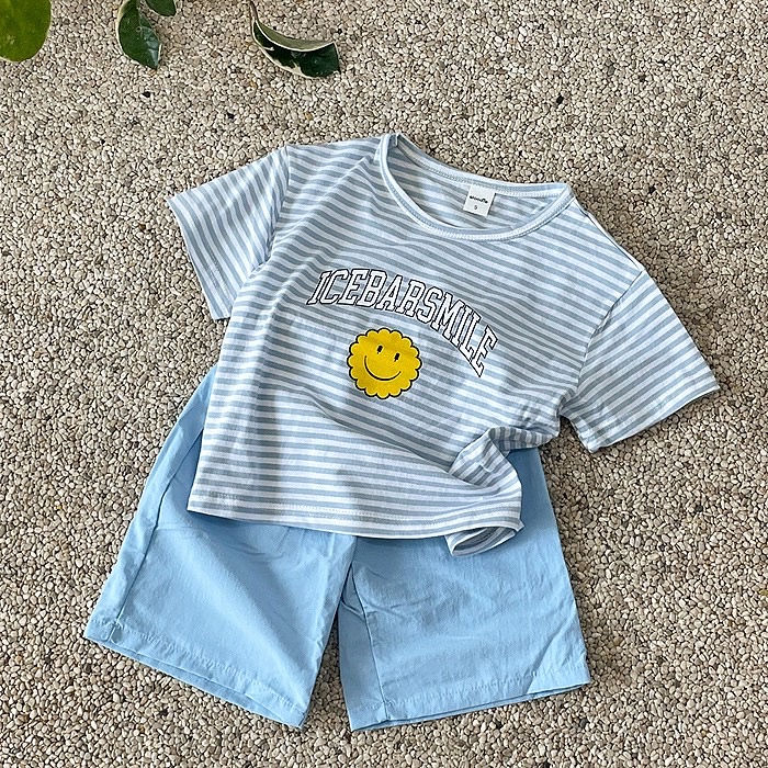 縮圖：woodie | 間條紋微笑套裝