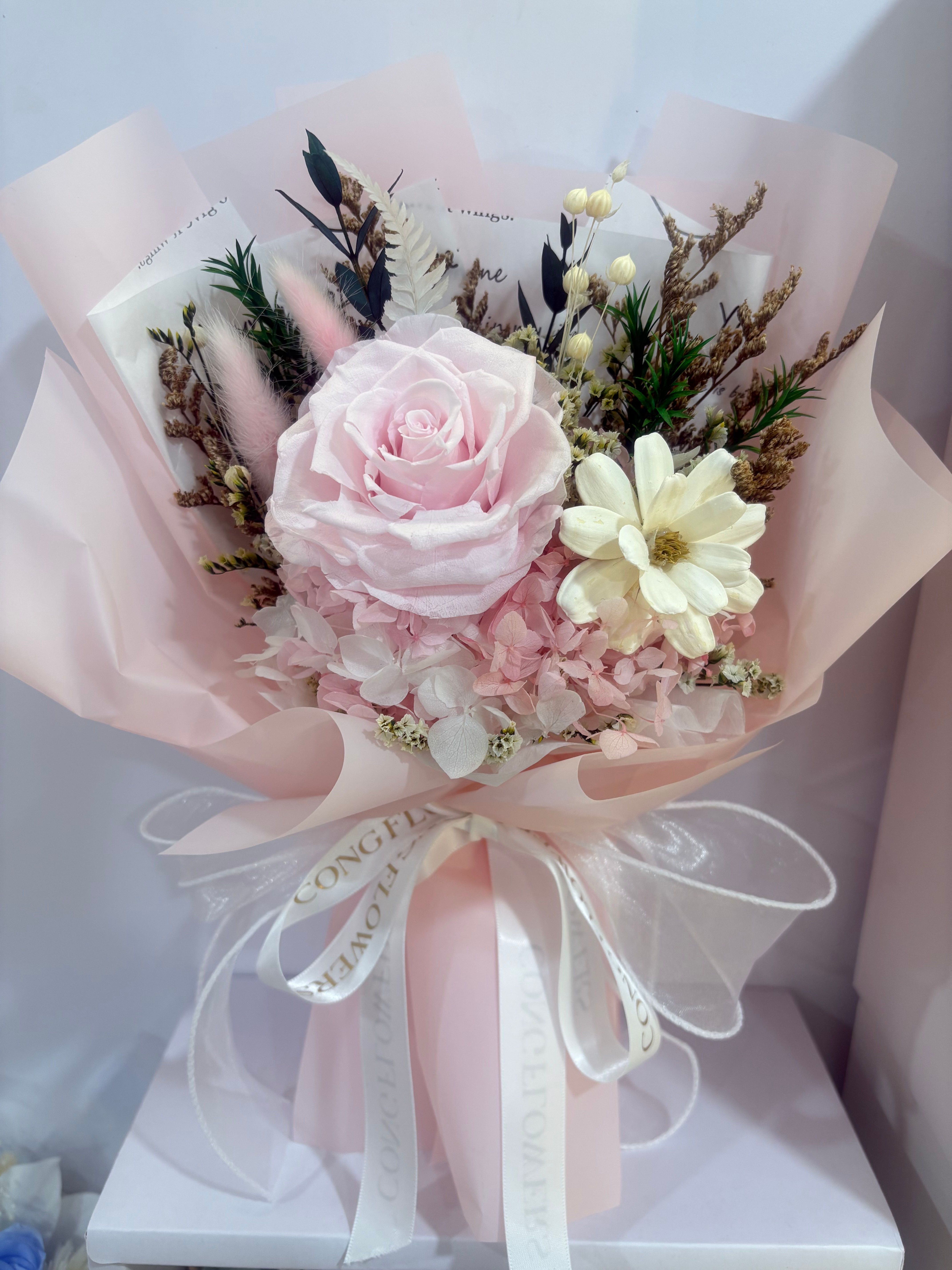 Small preserved flower bouquet