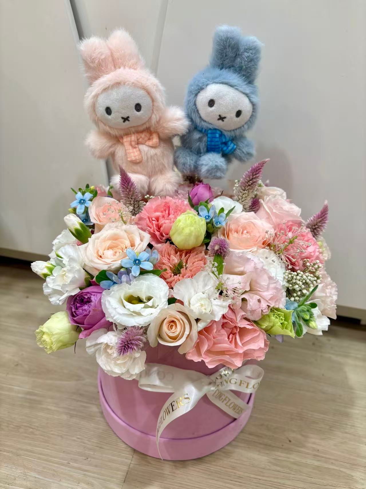 Birthday gift flower box  (medium)